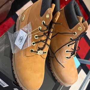 Women's Tan Leather Lace-Up Boots